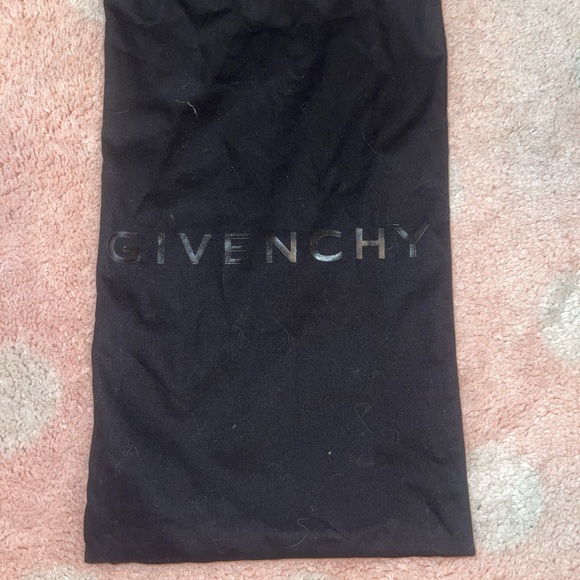 Givenchy Voyou Shoulder Bag - Picture 10 of 10